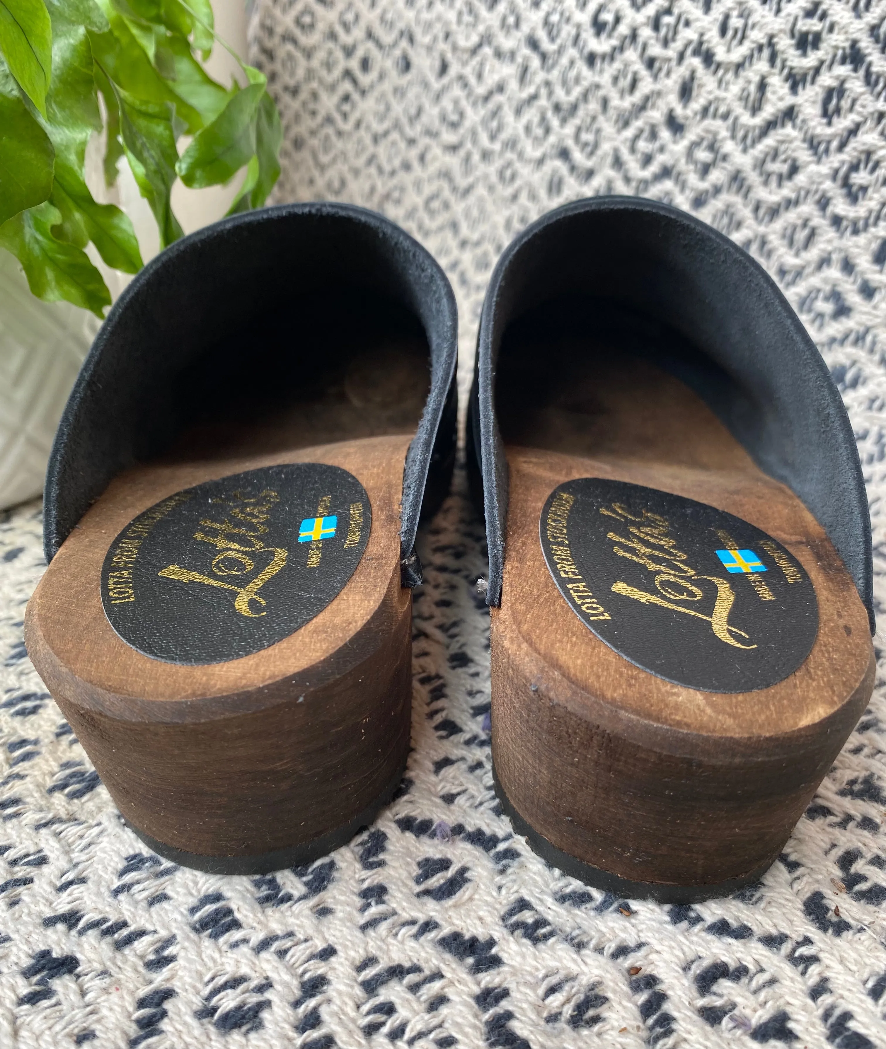 Stylish Black Clogs with Brown Base for Classic Look
