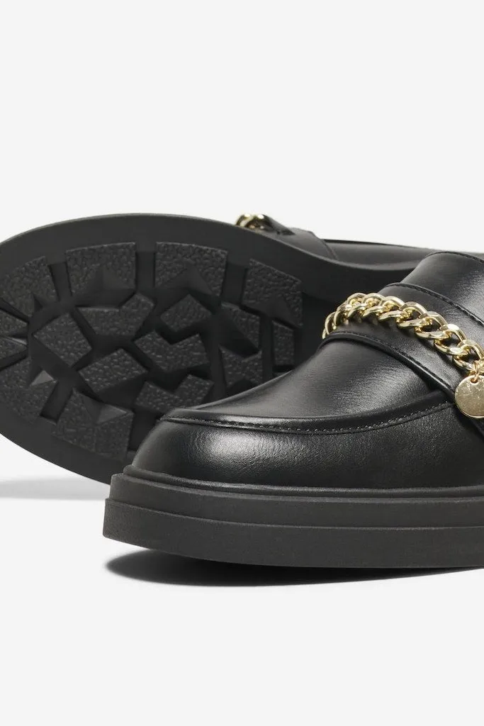 Lazuli Charm Loafer-Black