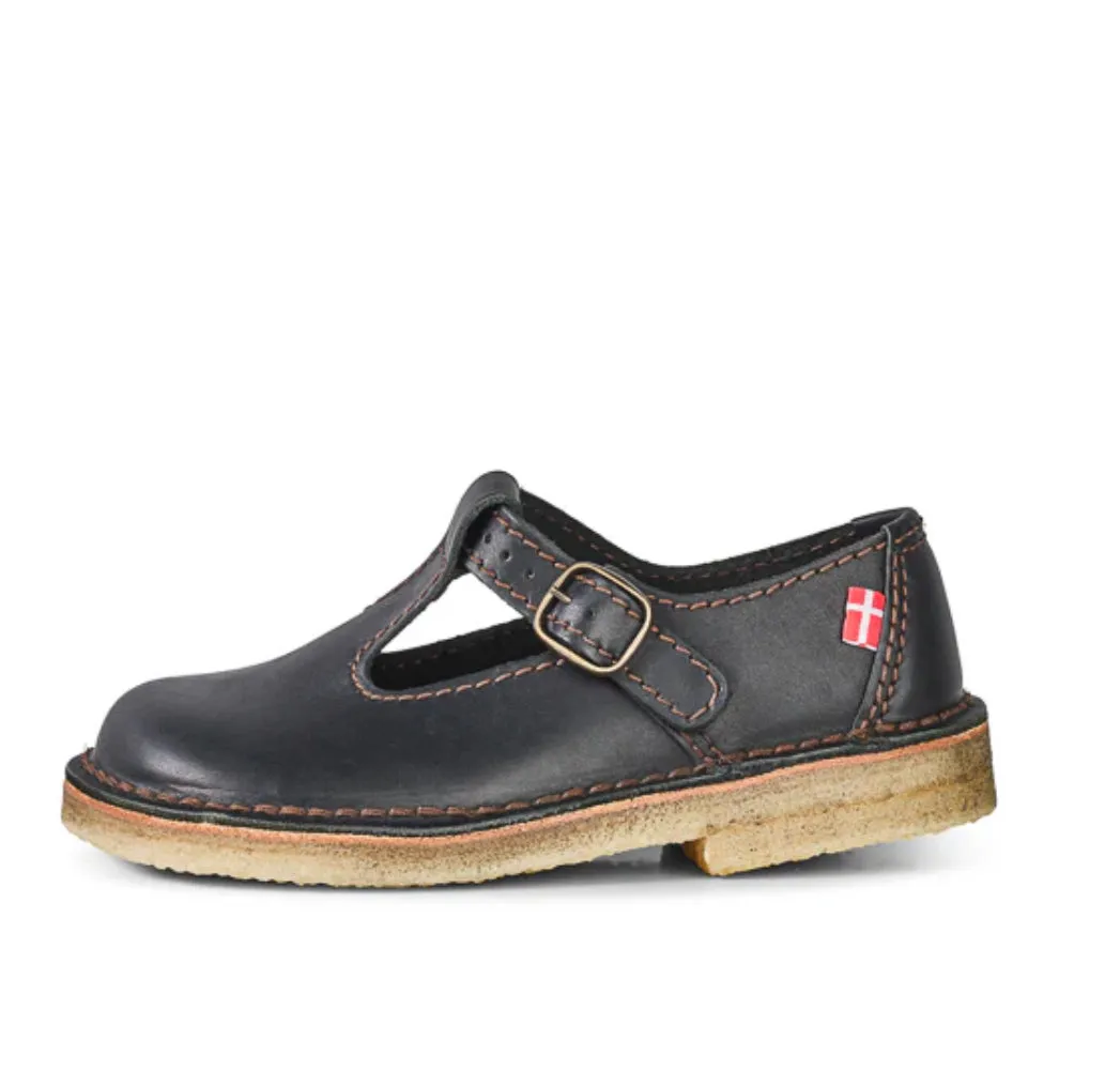 Lolland T bar shoe