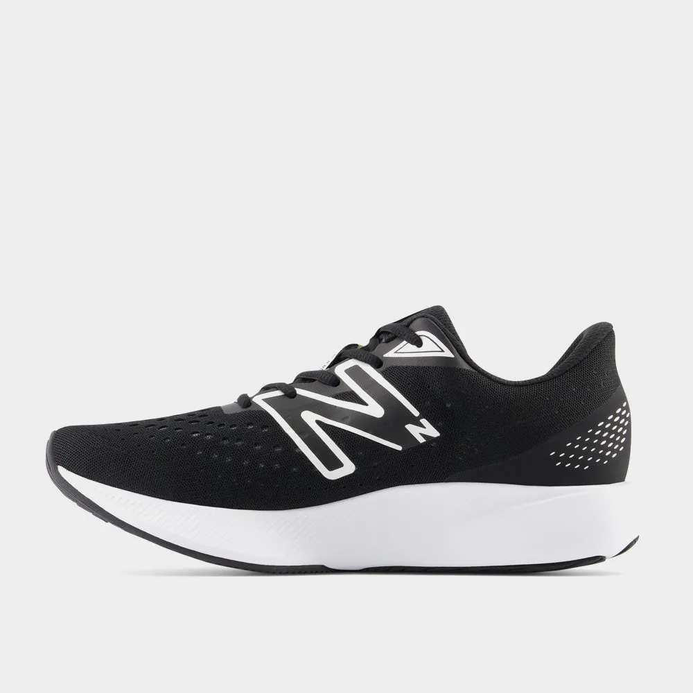 New Balance Mens Dynasoft Pesu V2 Performance Running Shoes - Black/White (Model 173612)
