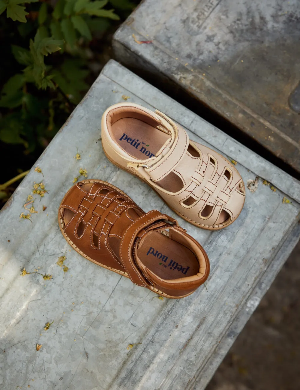 Oscar Sandal - Cream