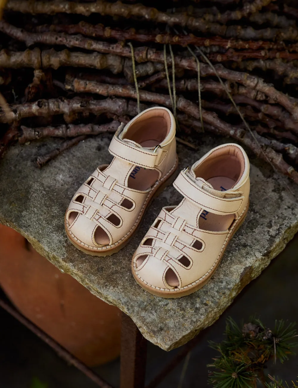 Oscar Sandal - Cream