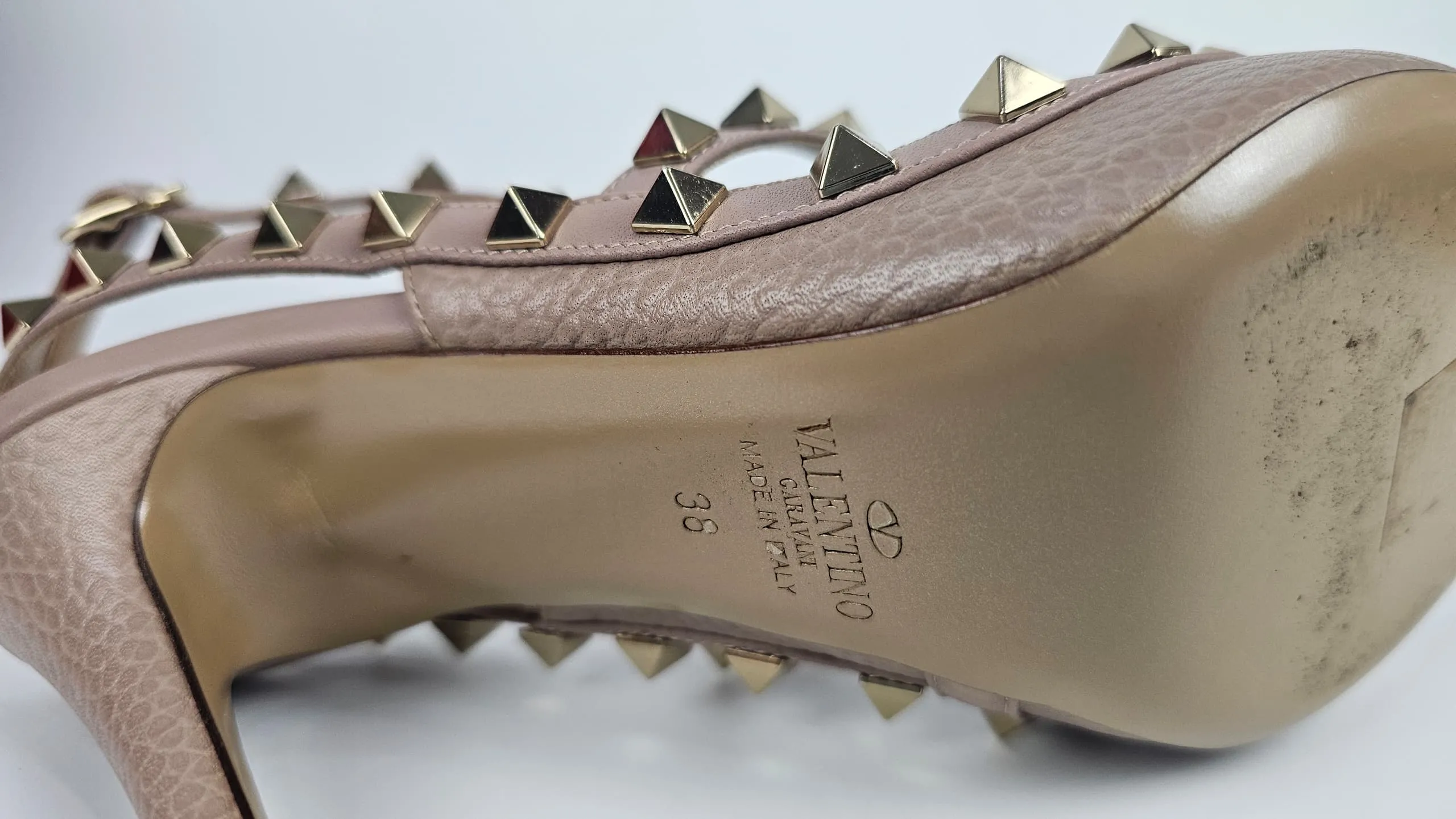 Rockstud Caged Pumps in Pale Pink