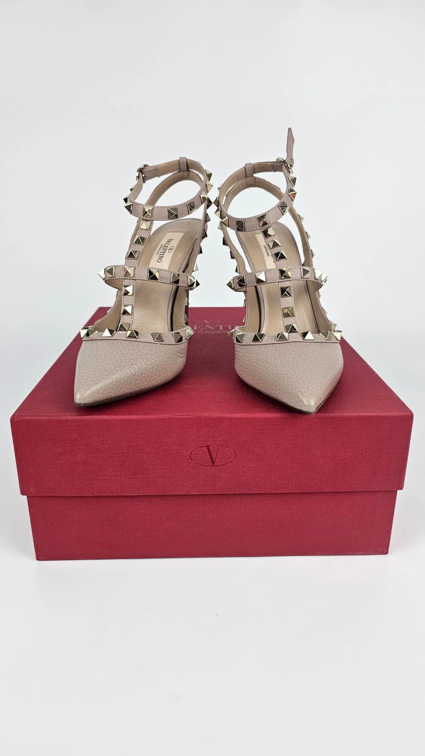 Rockstud Caged Pumps in Pale Pink
