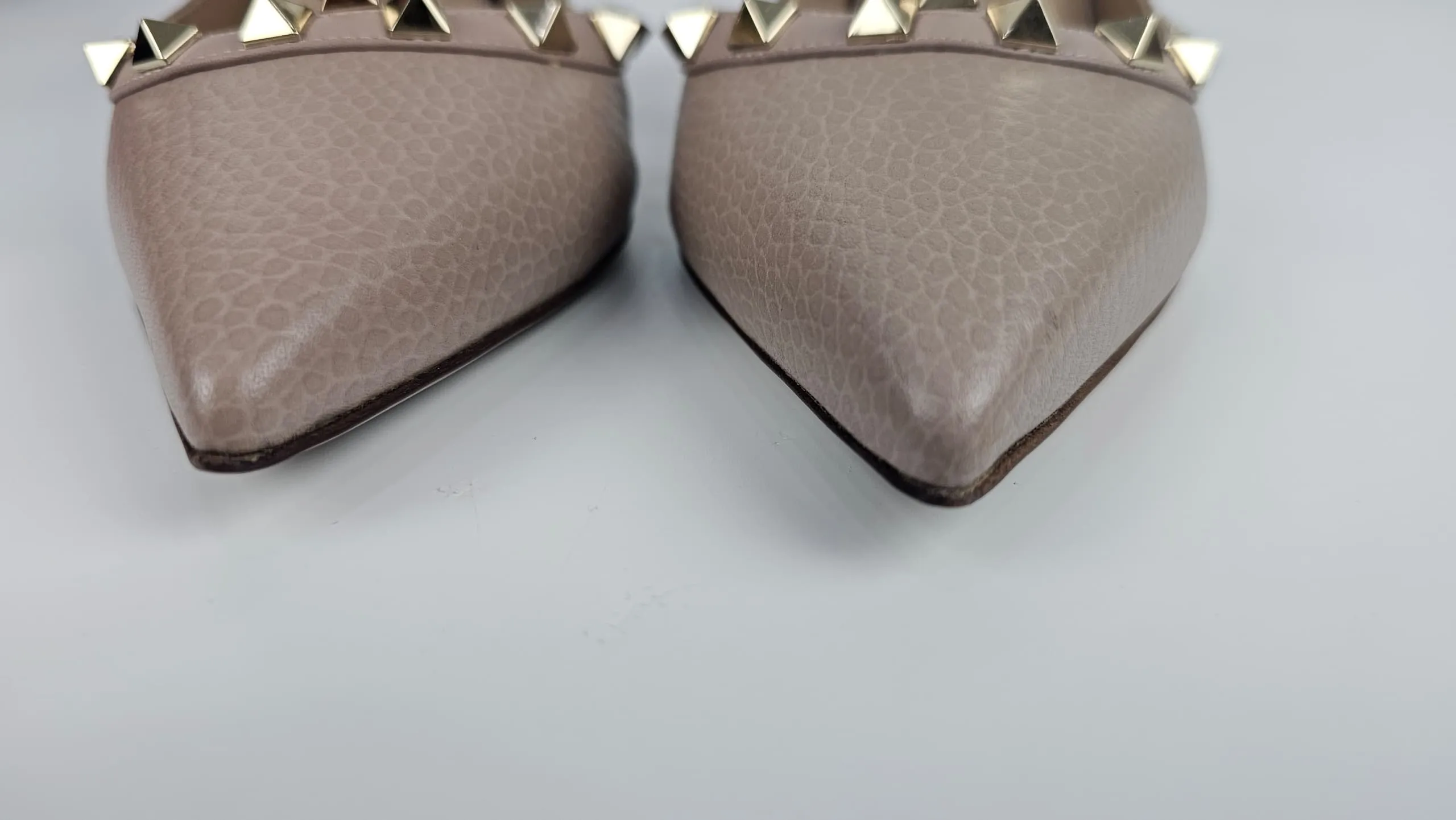 Rockstud Caged Pumps in Pale Pink