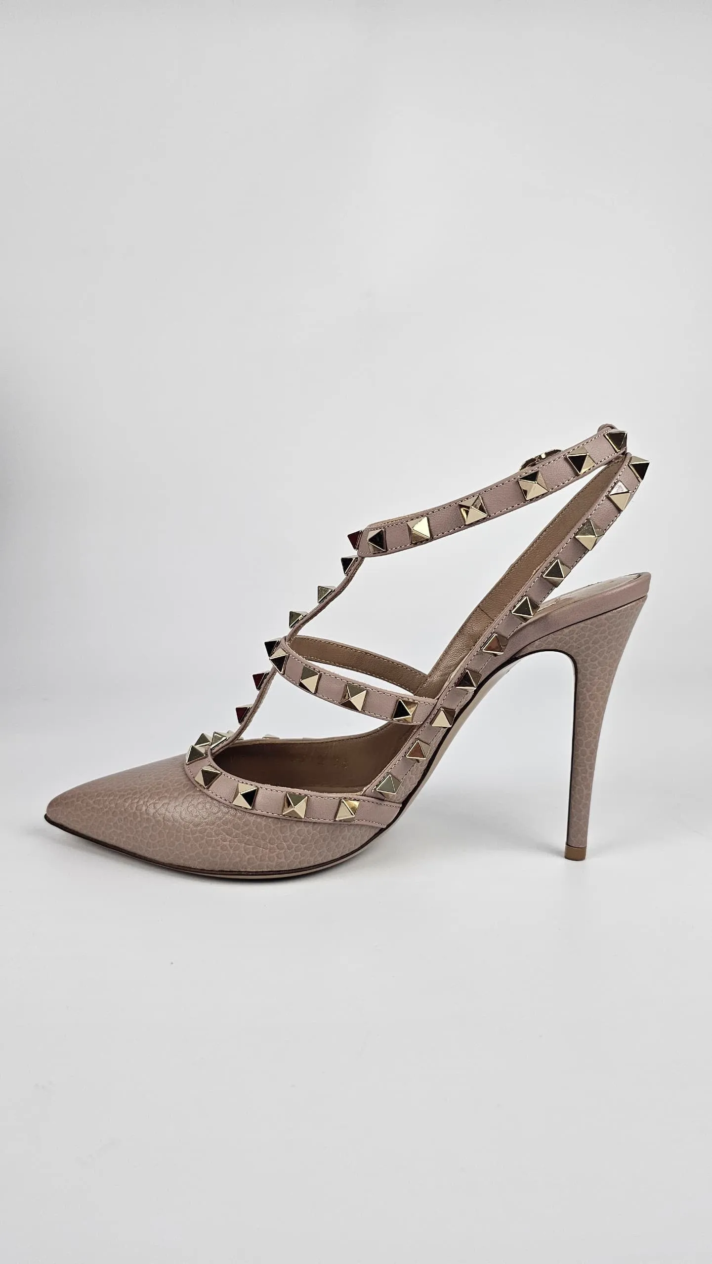 Rockstud Caged Pumps in Pale Pink