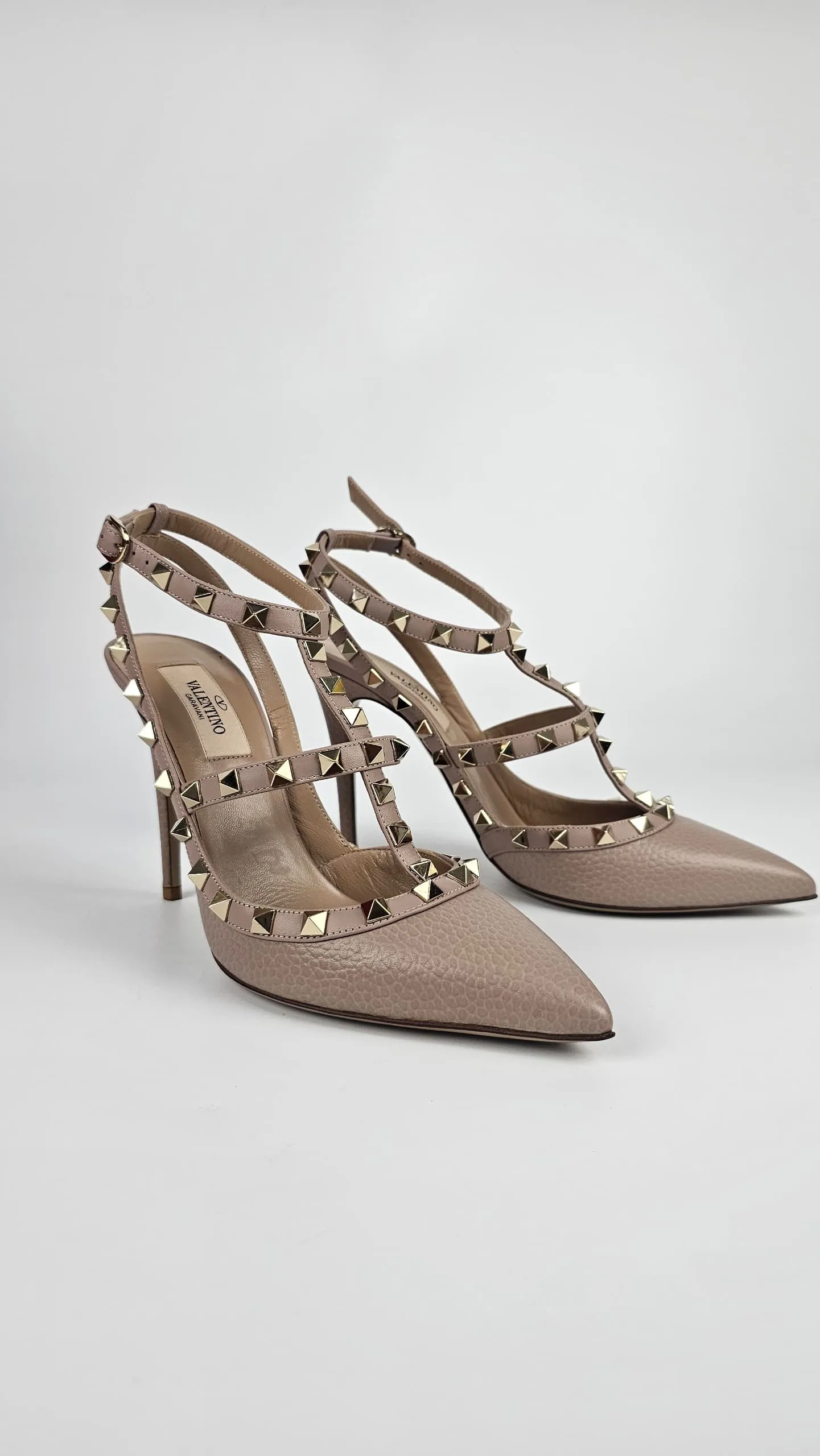 Rockstud Caged Pumps in Pale Pink
