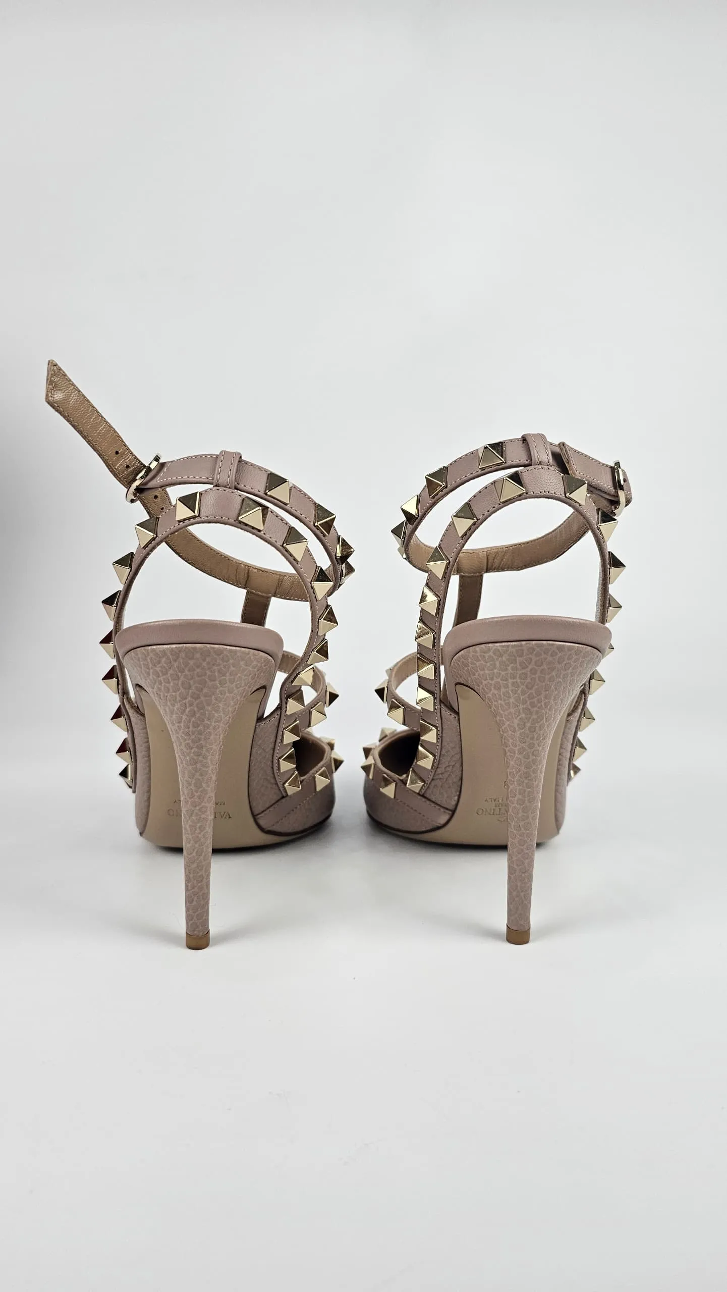 Rockstud Caged Pumps in Pale Pink