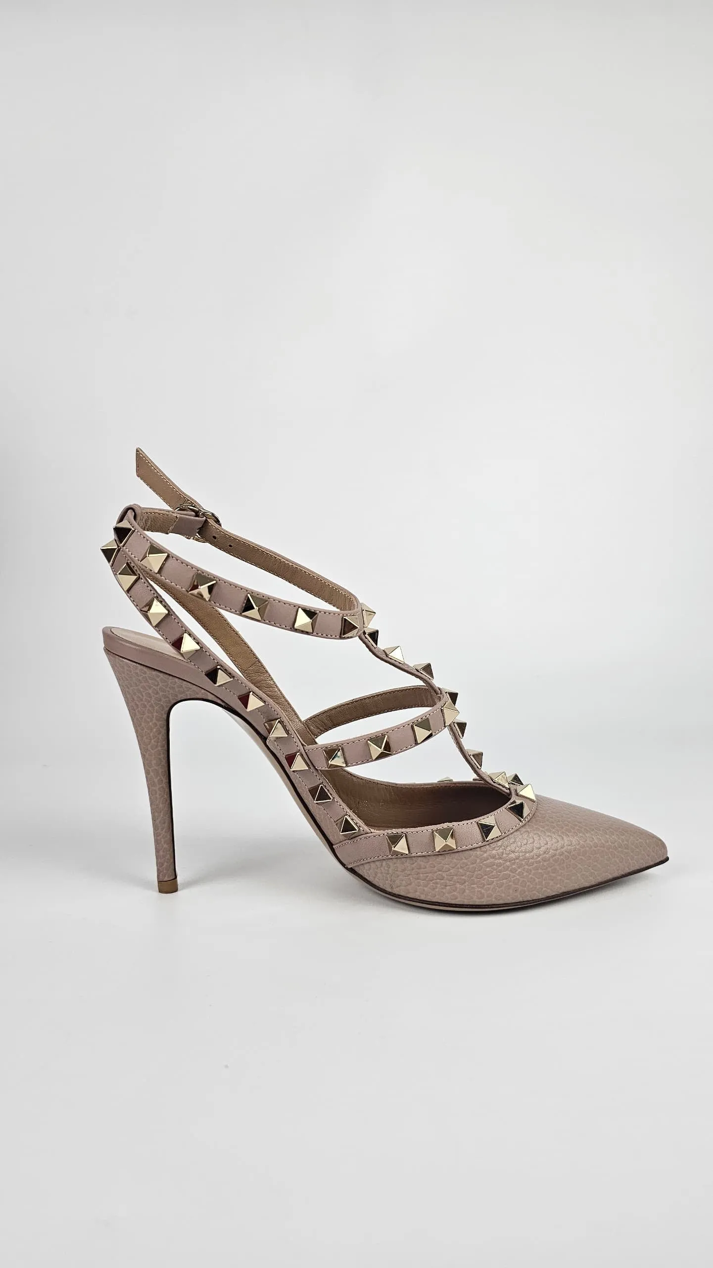 Rockstud Caged Pumps in Pale Pink